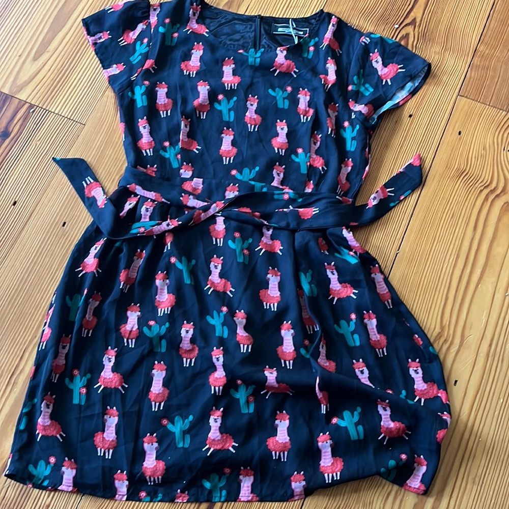 Size M/L paper planes dress